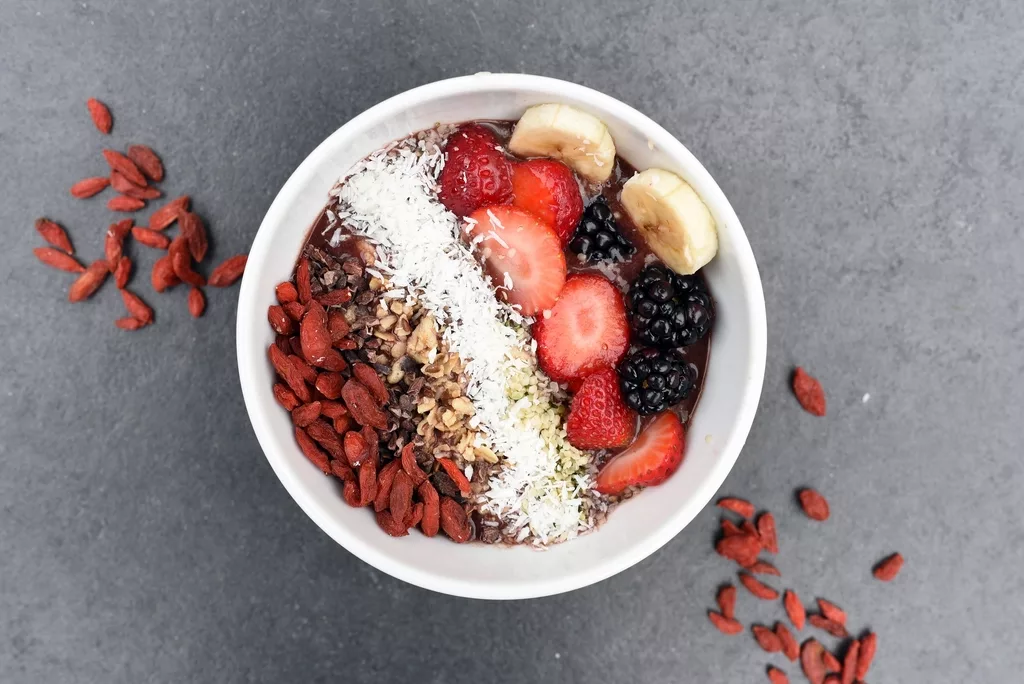 5-Minute Tropical Smoothie Bowl